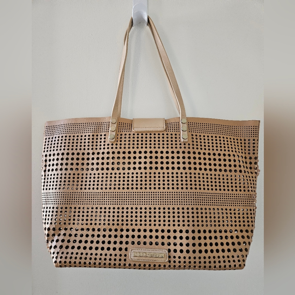 Be & D Beige Perforated Tote